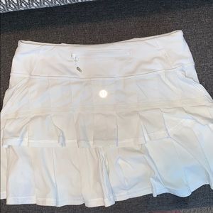 Lululemon white skirt with ruffles